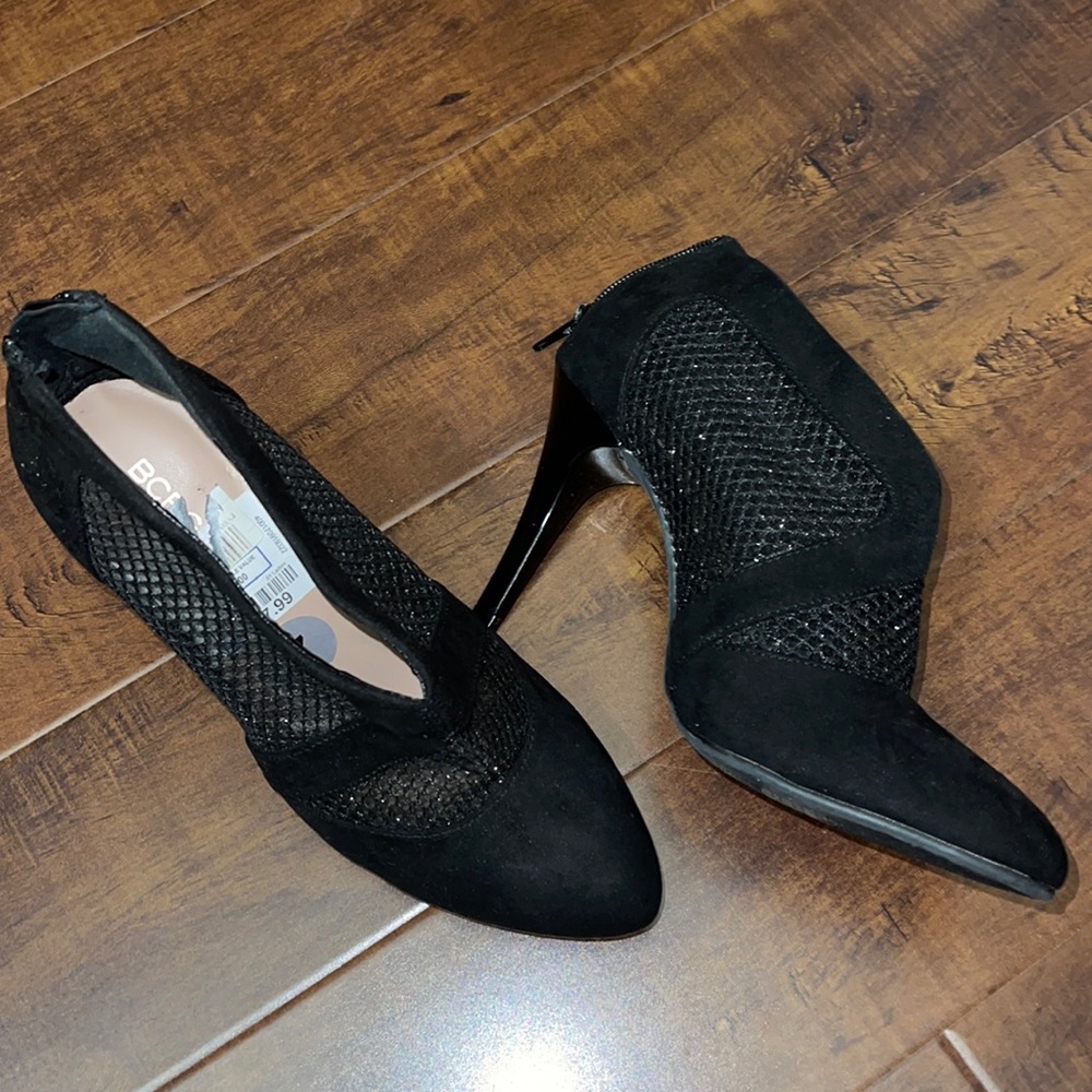 BCBG Size 7 Boots